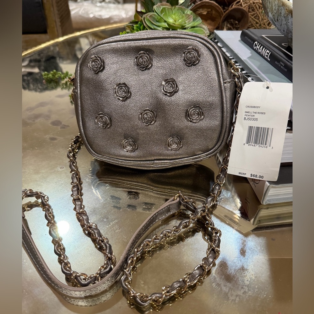 New with tags Betsey Johnson Vintage Metallic Roses Crossbody bag